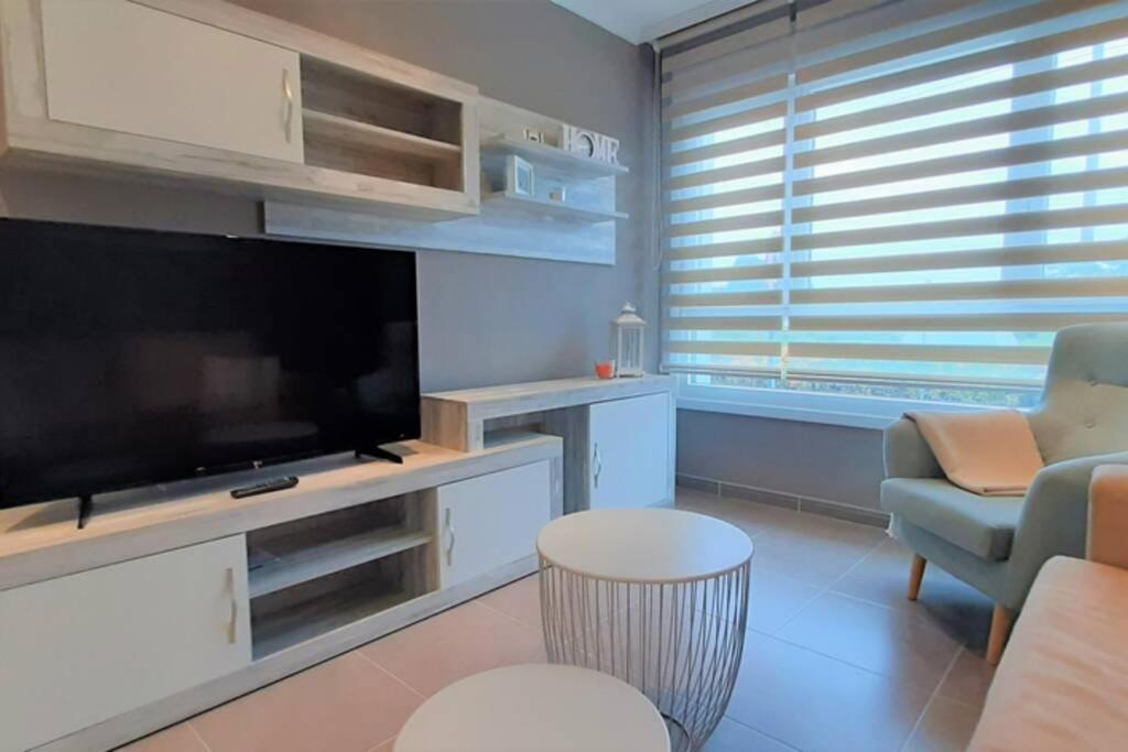 Apartamento Playa Foz Con Piscina Y Parking 010 아파트 외부 사진
